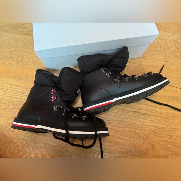 Moncler snow boots - Picture 1 of 5